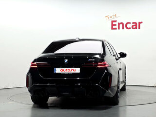 2026 BMW M5 VII (G90), чёрный, 18200700 рублей, вид 4