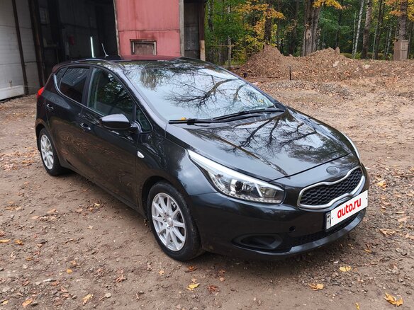 2013 Kia Ceed II, чёрный, 950000 рублей - вид 1