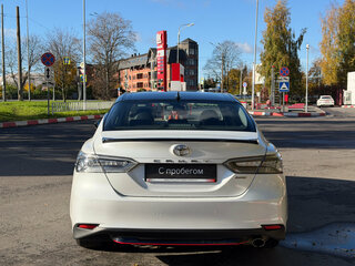 2020 Toyota Camry VIII (XV70), белый, 2999000 рублей, вид 5