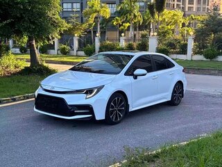 2022 Toyota Levin XII (E210), белый, 1370000 рублей, вид 3