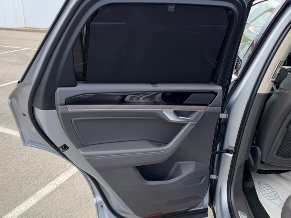 2019 Volkswagen Touareg III, серебристый, 3500000 рублей - вид 13