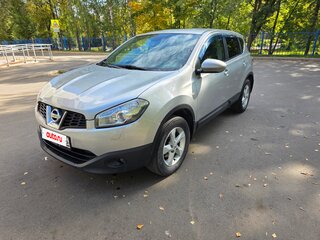 2013 Nissan Qashqai I Рестайлинг, серебристый, 890000 рублей, вид 1