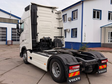2022 Volvo FH, белый, 13500000 рублей, вид 5