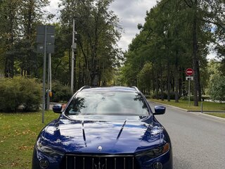 2018 Maserati Levante S I, синий, 5500000 рублей, вид 3