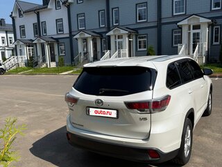 2014 Toyota Highlander III (XU50), белый, 3350000 рублей, вид 3