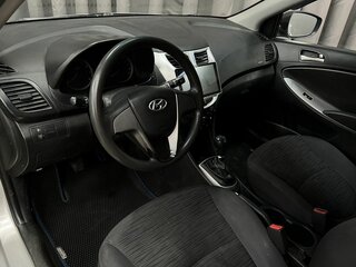 2015 Hyundai Solaris I Рестайлинг, серебристый, 559900 рублей, вид 5