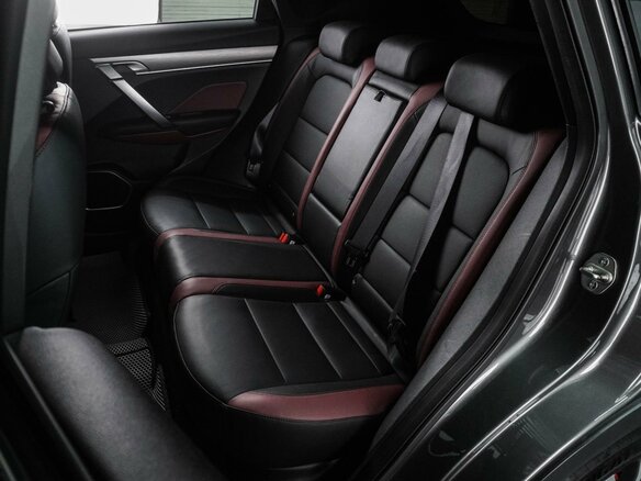 2023 Geely Coolray I, серый, 1698000 рублей - вид 9