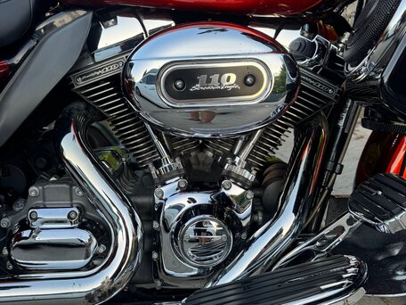 2010 Harley-Davidson CVO, оранжевый, 1150000 рублей, вид 4