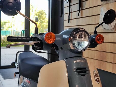 2026 Honda Super Cub, серый, 349900 рублей, вид 4