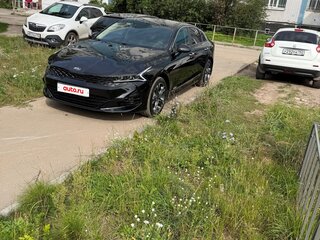 2021 Kia K5 III, чёрный, 3000000 рублей, вид 1