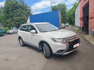 2015 Mitsubishi Outlander III Рестайлинг 2, белый, 1530000 рублей, вид 2