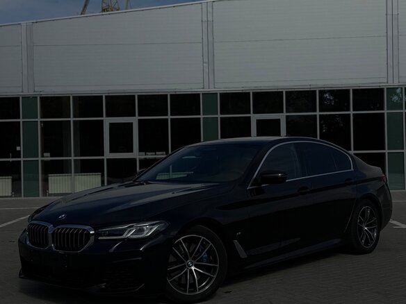 2022 BMW 5 серии 520i VII (G30/G31/G38) Рестайлинг, чёрный, 5200000 рублей - вид 1