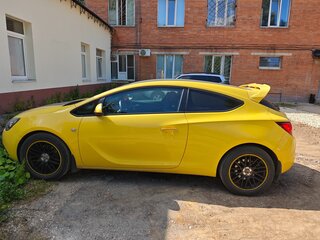 2012 Opel Astra GTC J Рестайлинг, жёлтый, 1800000 рублей, вид 2
