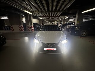 2019 Lexus ES 200 VII, белый, 2900000 рублей, вид 2