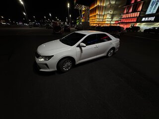 2015 Toyota Camry VII (XV50) Рестайлинг, белый, 1700000 рублей, вид 5