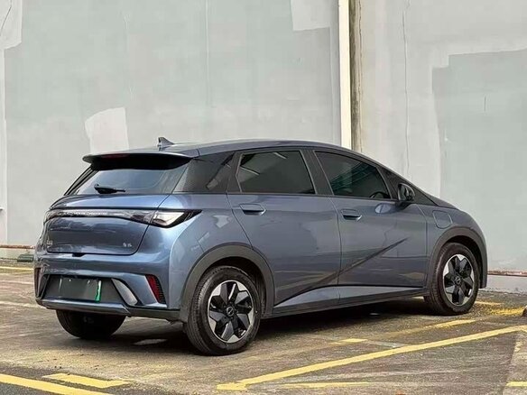 2025 BYD Dolphin 44.9 kWh I, синий, 1695003 рублей - вид 5