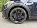2023 Mini Hatch Cooper III (F55/F56) Рестайлинг 2, синий, 2340275 рублей - вид 5
