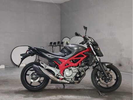 2015 Suzuki SFV 400 Gladius, красный, 340000 рублей, вид 1