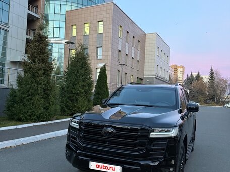 2023 Toyota Land Cruiser 300 Series, чёрный, 10400000 рублей, вид 3