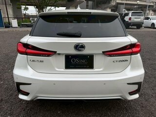 2022 Lexus CT 200h I Рестайлинг 2, белый, 1737000 рублей, вид 4