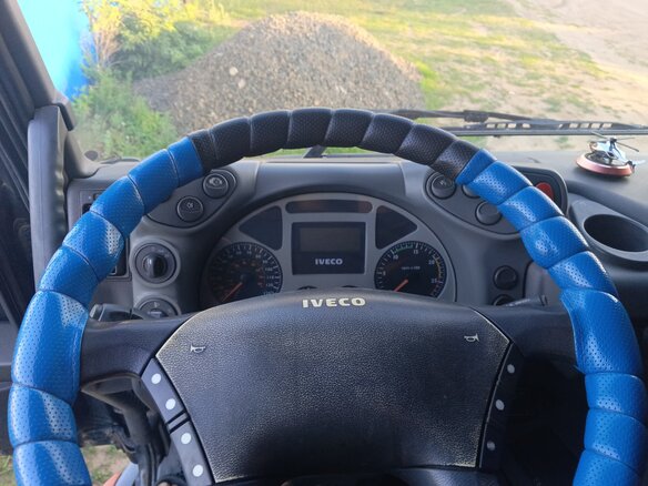 2006 Iveco Trakker, чёрный, 2500000 рублей - вид 12