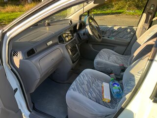 2000 Nissan Liberty, белый, 300000 рублей, вид 5