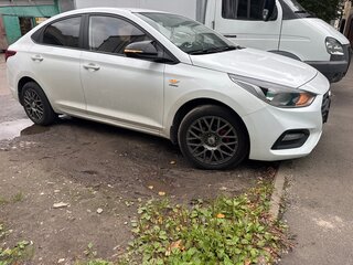 2019 Hyundai Solaris II, белый, 1500000 рублей, вид 3