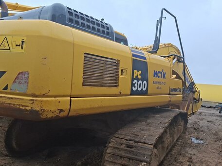 2022 Komatsu PC300, жёлтый, 11252000 рублей, вид 3