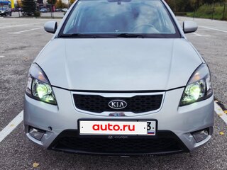 2011 Kia Rio II Рестайлинг, серебристый, 650000 рублей, вид 1
