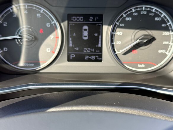 2025 Geely Binyue I Рестайлинг 2, белый, 2000000 рублей - вид 7
