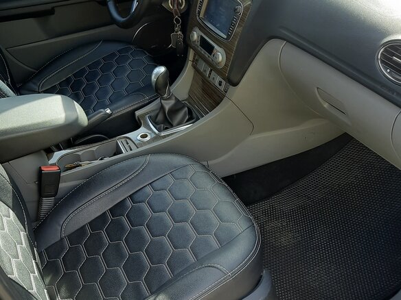 2008 Ford Focus II Рестайлинг, чёрный, 620000 рублей - вид 6