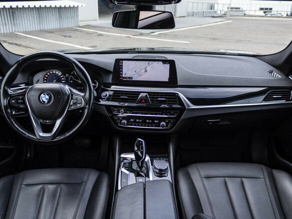 2017 BMW 5 серии 530i xDrive VII (G30/G31/G38), чёрный, 2698000 рублей - вид 11