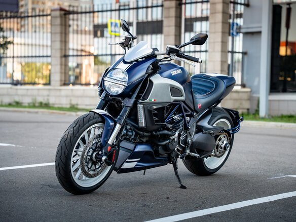 2013 Ducati Diavel, синий, 999000 рублей - вид 2