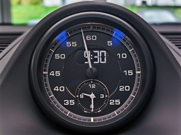 2026 Porsche Macan I Рестайлинг 2, красный, 14390000 рублей - вид 25