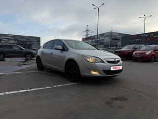 2011 Opel Astra J, серебристый, 620000 рублей, вид 5