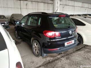 2011 Volkswagen Tiguan I, чёрный, 850852 рублей, вид 5