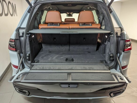 2026 BMW X7 40d I (G07) Рестайлинг, серый, 17900000 рублей - вид 23