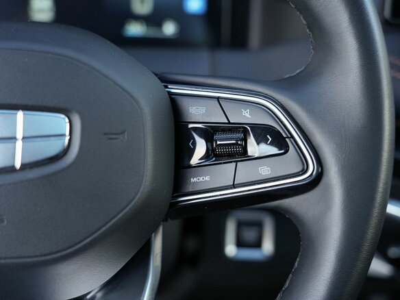 2023 Geely Okavango I Рестайлинг, серый, 2600000 рублей - вид 15