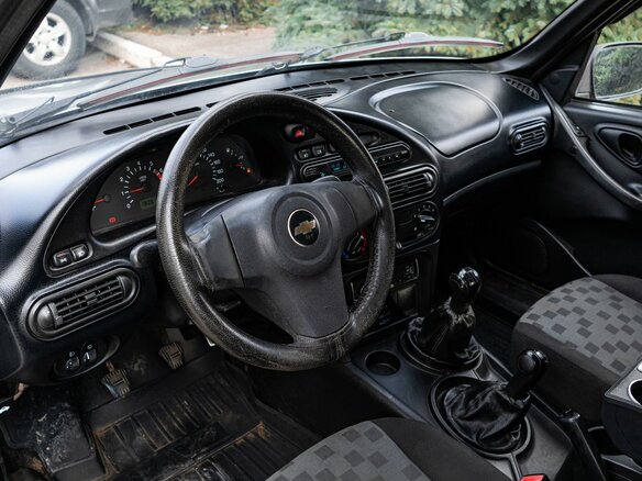 2010 Chevrolet Niva I Рестайлинг, серебристый, 444000 рублей - вид 17