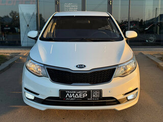 2015 Kia Rio III Рестайлинг, белый, 1170000 рублей, вид 5