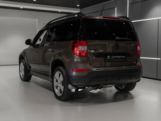2014 Skoda Yeti I Рестайлинг, коричневый, 1420000 рублей, вид 4