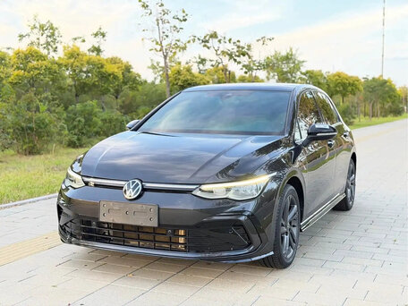 2022 Volkswagen Golf VIII, серый, 2100000 рублей, вид 1