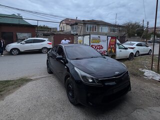 2017 Kia Rio IV, чёрный, 775000 рублей, вид 1