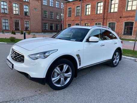 2011 Infiniti FX37 II (S51) Рестайлинг, белый, 1700000 рублей, вид 2