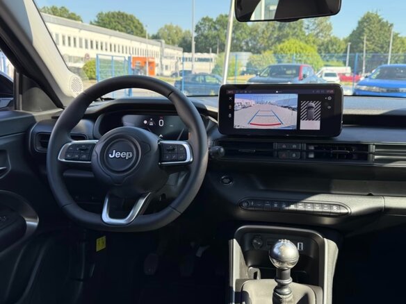 2024 Jeep Avenger, чёрный, 2015000 рублей - вид 30