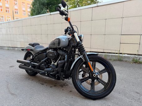 2024 Harley-Davidson Street Bob, серый, 1290000 рублей, вид 1