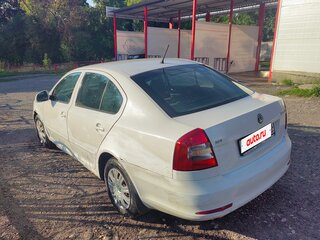 2011 Skoda Octavia II (A5) Рестайлинг, белый, 420000 рублей, вид 5