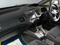 2010 Honda Civic Hybrid VIII Рестайлинг, белый, 899000 рублей - вид 9