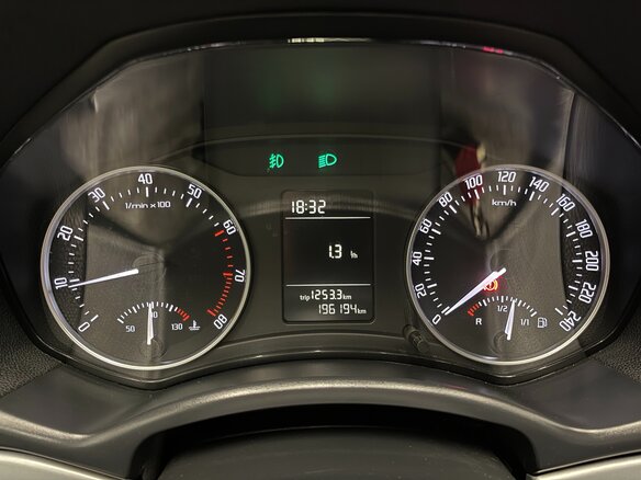2010 Skoda Octavia II (A5) Рестайлинг, серый - вид 16