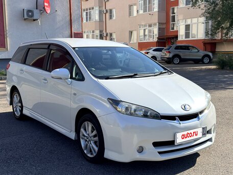 2009 Toyota Wish II, белый, 1050000 рублей, вид 2